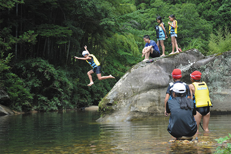 大千瀬川でソトアソビ