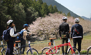 自転車で巡るイメージ02